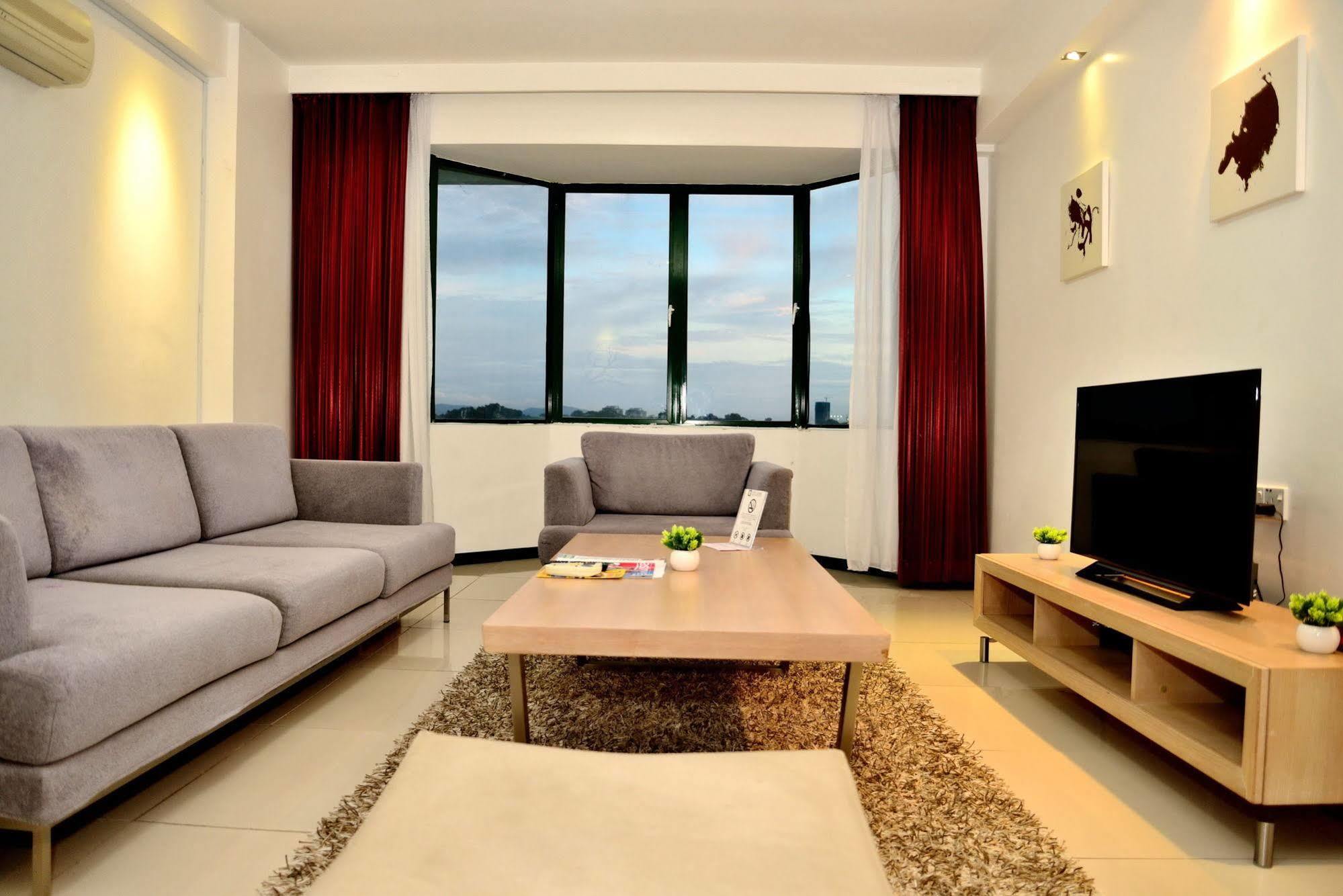 Likas Square Apartment Hotel Kota Kinabalu Eksteriør bilde
